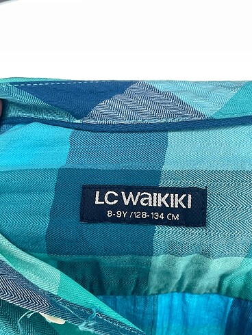 universal Beden çeşitli Renk LC Waikiki Gömlek %70 İndirimli.