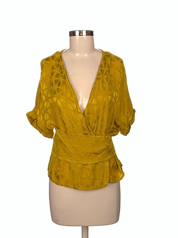 Mango Bluz %70 İndirimli.