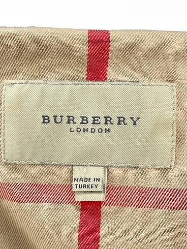 Burberry Trenchcoat %70 İndirimli. - Görsel 4
