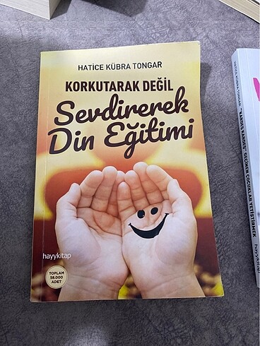 Hatice Kübra tongar