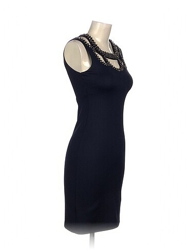 Diğer PreLoved Kısa Elbise %70 İndirimli.