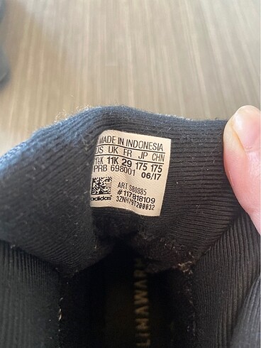 29 Beden siyah Renk Adidas çocuk botu
