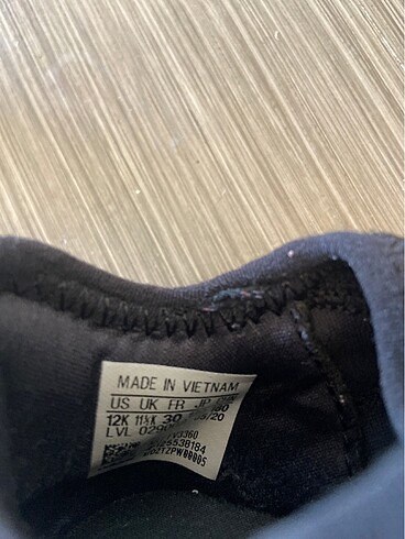 30 Beden siyah Renk Adidas çocuk ayakkabı