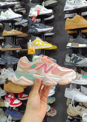 New Balance 9060 Pastel Renkli Platform Topuklu Spor Ayakkabı