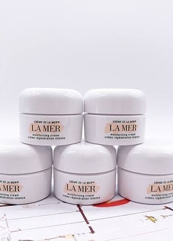 La Mer LA MER MOİSTURİZİNG CREAM