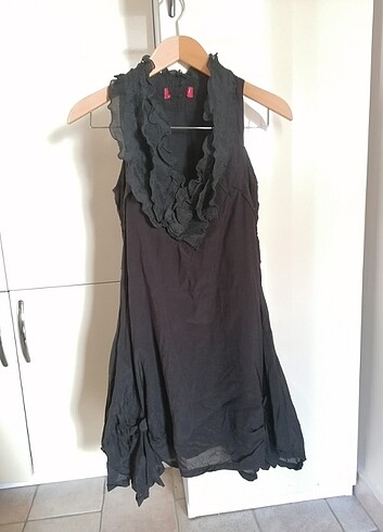 Siyah asimetrik kesimli mini elbise