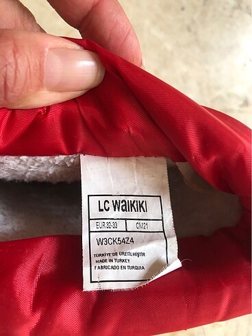 32 Beden gri Renk 32-33 LCW yağmur botu??