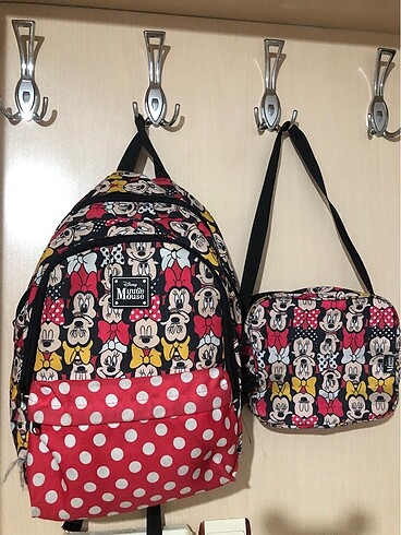 Minnie mouse okul çantası