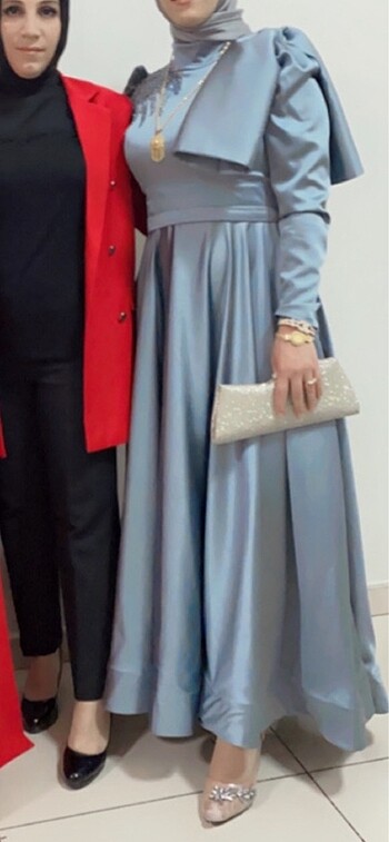 Abiye gri ve buz mavisi arası renk