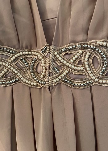 İşlemeli V Yaka Bej Uzun Elbise - Görsel 5