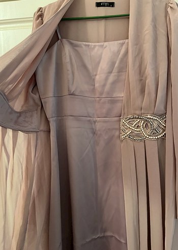 İşlemeli V Yaka Bej Uzun Elbise - Görsel 7