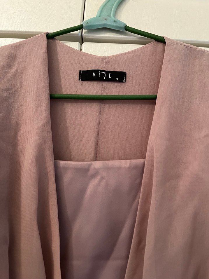 İşlemeli V Yaka Bej Uzun Elbise - Görsel 4