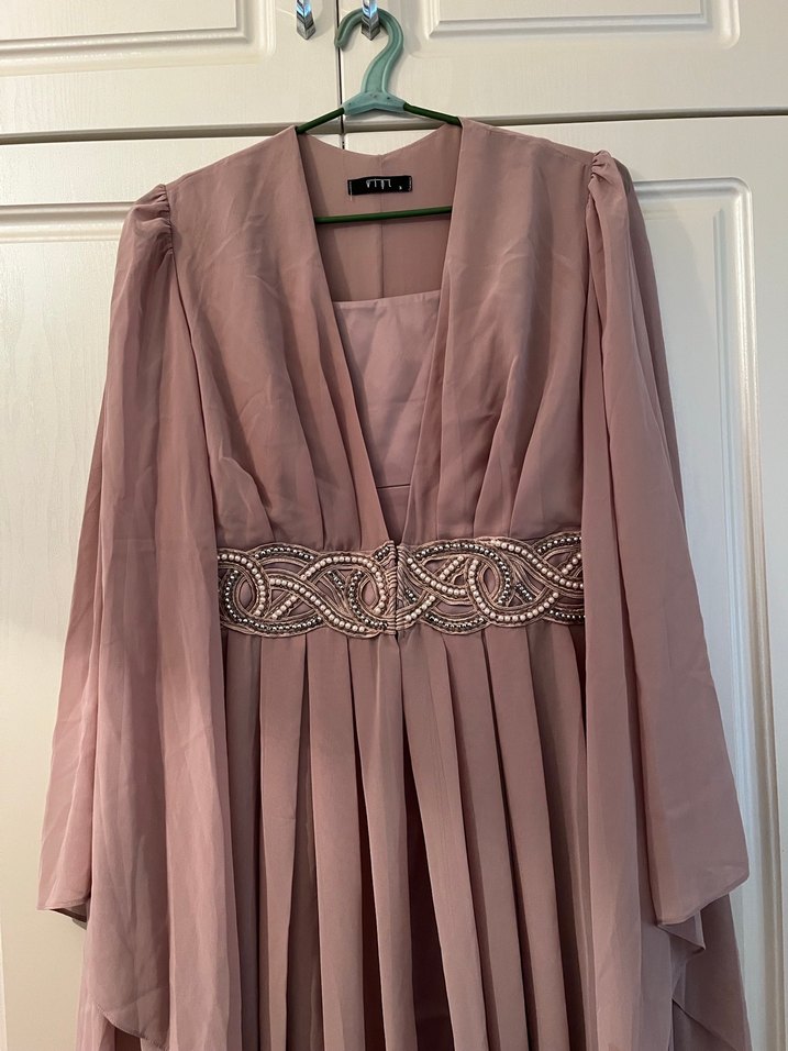 İşlemeli V Yaka Bej Uzun Elbise - Görsel 2