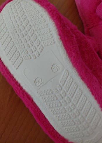 Kız Çocuk Pembe Nakışlı Sıcak Ev Terliği - Görsel 3