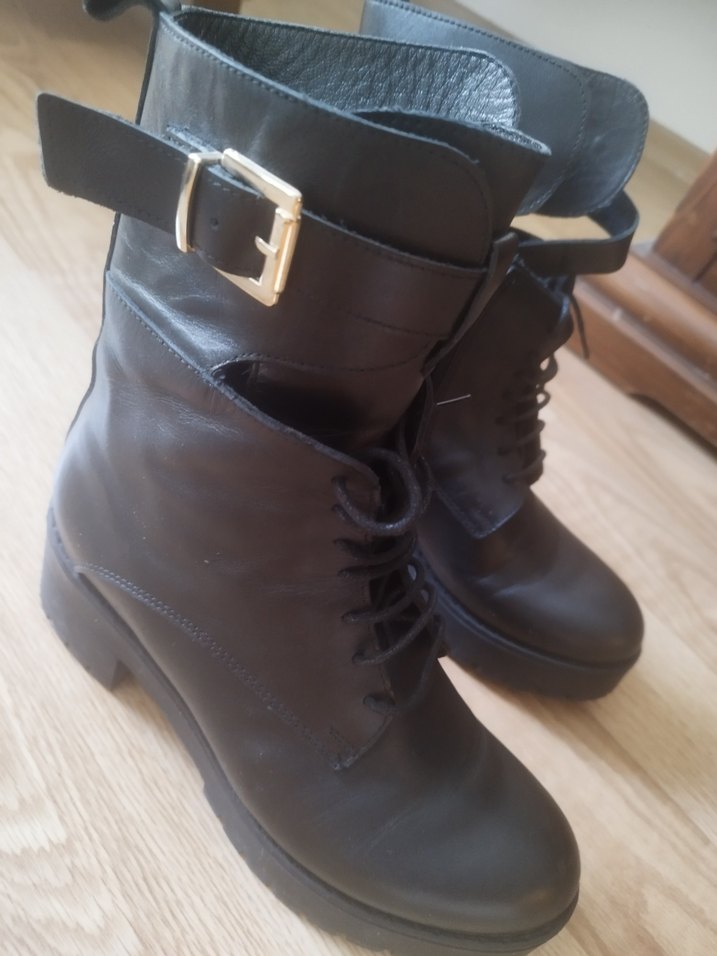 Siyah Deri Elle Tokalı Stiletto Topuklu Kadın Bot - Görsel 4