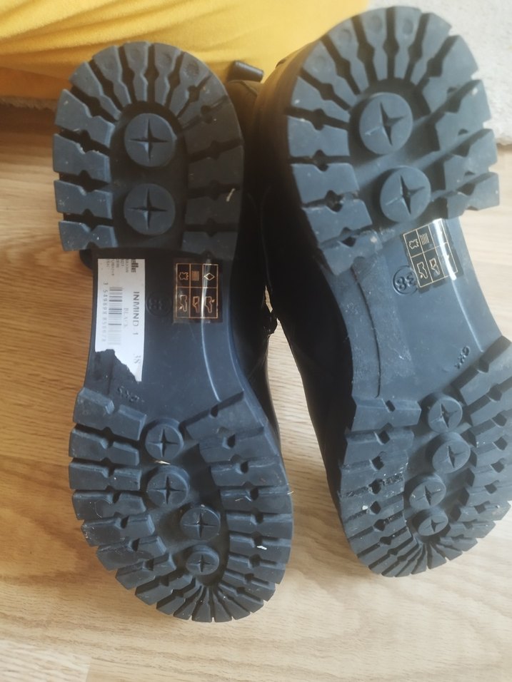 Siyah Deri Elle Tokalı Stiletto Topuklu Kadın Bot - Görsel 5