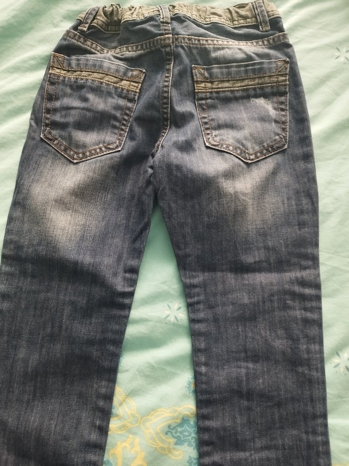 Erkek Çocuk Geniş Kesim Yırtık Kot Pantolon - Görsel 4