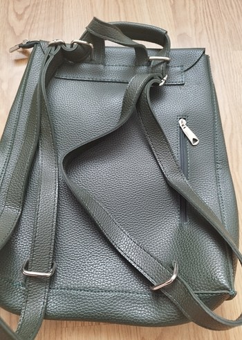 Minimalist Gri-Yeşil Deri Kadın Sırt Çantası - Görsel 4