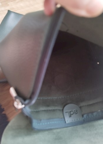 Minimalist Gri-Yeşil Deri Kadın Sırt Çantası - Görsel 6