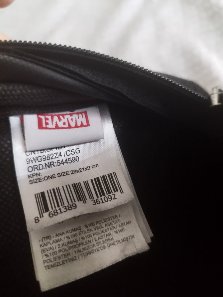 Örümcek Adam Figürlü Kırmızı Çocuk Sırt Çantası - Görsel 4