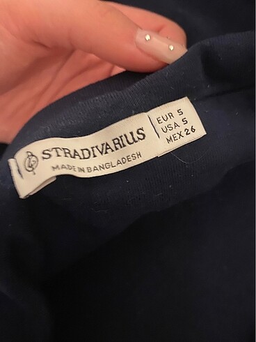Stradivarius Omuzu Açık Üst