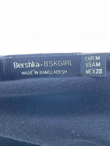 m Beden siyah Renk Bershka Bluz %70 İndirimli.