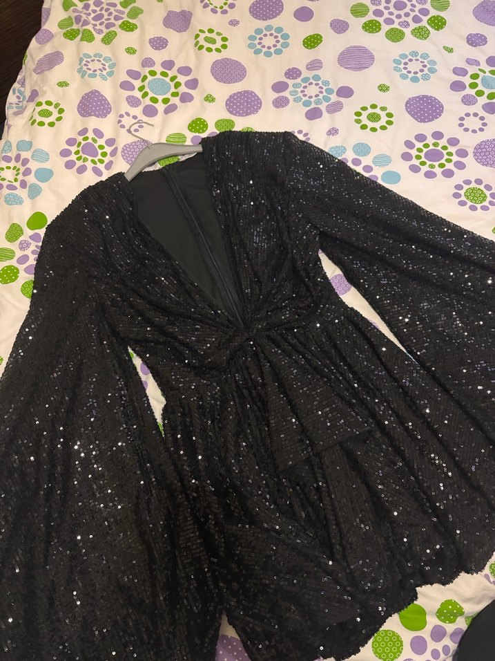 Gira markasına ait Siyah Mini Simli V Yakalı Kadın Elbise - Görsel 3