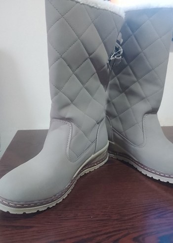 Kadın Bot - Görsel 2