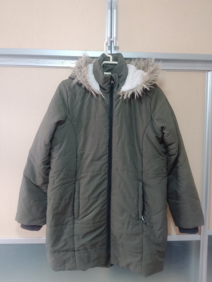 Askeri yeşil Kışlık Kürk Detaylı Mont - Görsel 2