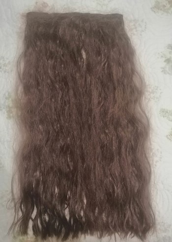 Kahverengi dalgalı kanelon saç - Görsel 2