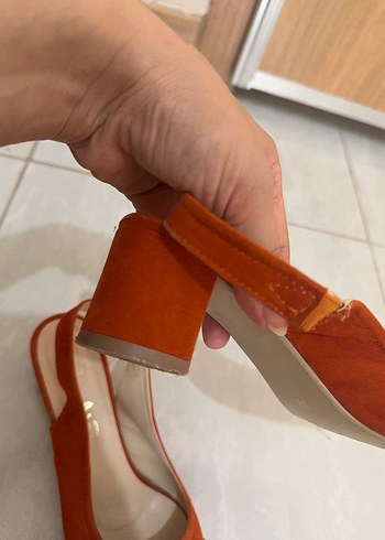 Diğer Bej Süet Tokalı Kadın Topuklu Ayakkabı