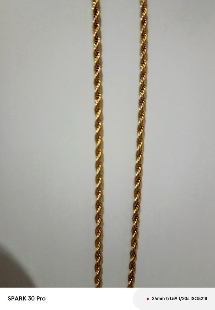 Altın Renkli Zincir Detaylı Yonca Kolye - Görsel 2