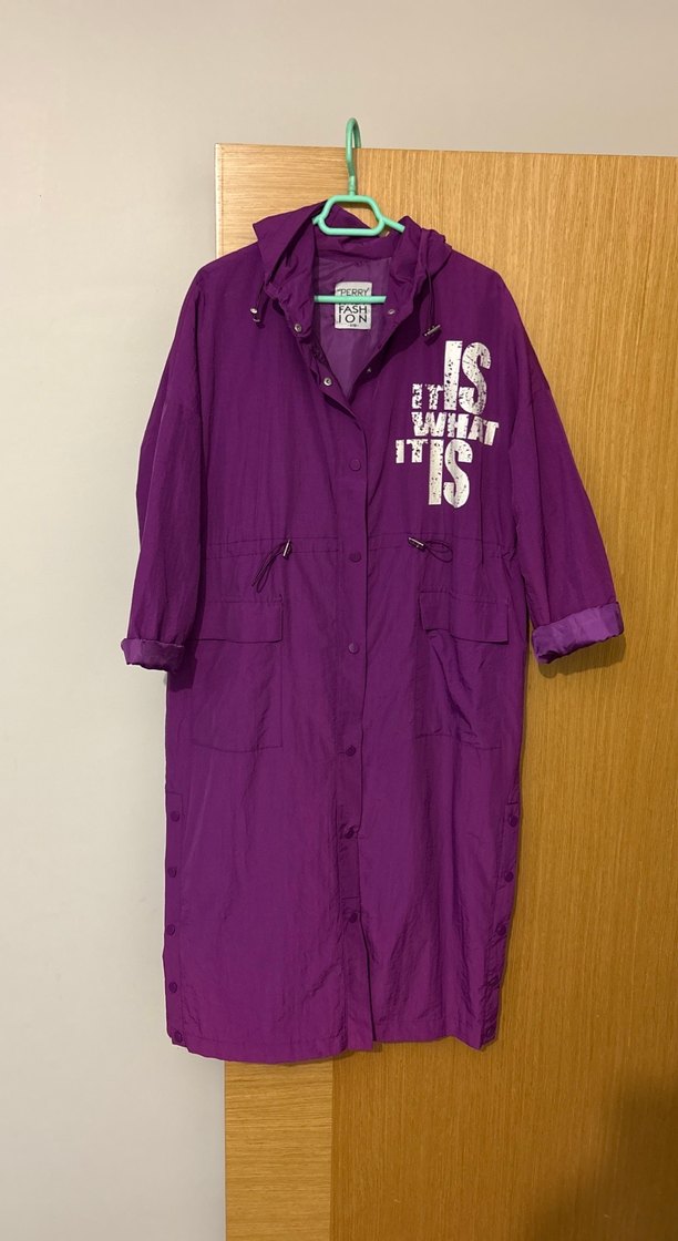 Kadın Mor Uzun Düğmeli Yağmurluk - Görsel 2