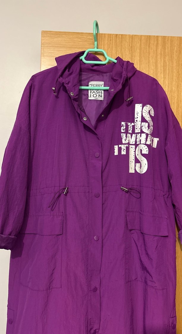 Kadın Mor Uzun Düğmeli Yağmurluk - Görsel 3