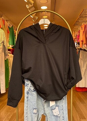 Siyah sweatshirt