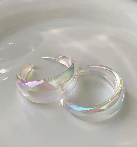 Zara Hologramlı küpe