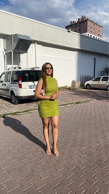 Fıstık yeşili elbise