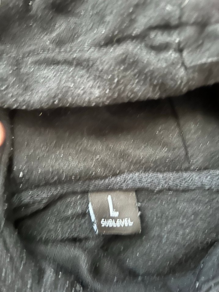 Siyah Kapüşonlu Baskılı Sweatshirt - Görsel 2