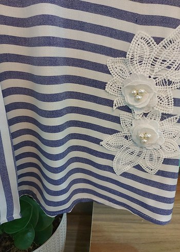 V Yaka Nakışlı  Çizgili Kadın Gömlek - Görsel 3