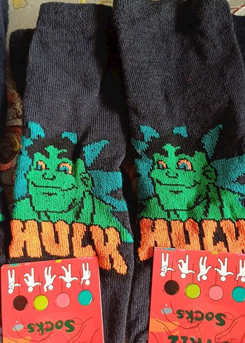 Renkli Baskılı Erkek Çorapları Hulk Desenli - Görsel 2