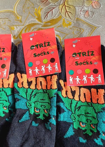 Renkli Baskılı Erkek Çorapları Hulk Desenli - Görsel 4