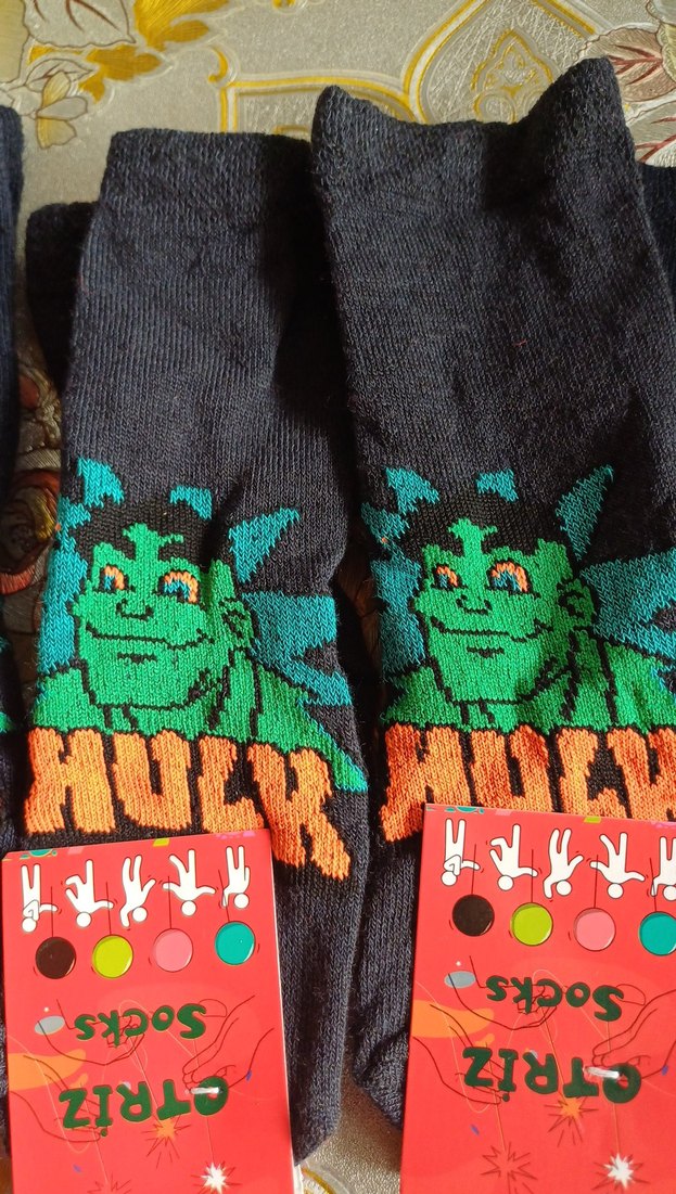 Renkli Baskılı Erkek Çorapları Hulk Desenli - Görsel 2