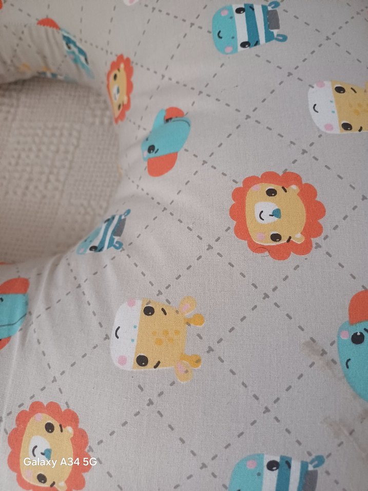 Renkli Desenli Emzirme ve Hamile Yastığı - Görsel 2