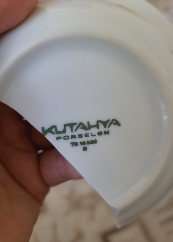 Kütahya Porselen Yaprak Desenli Beyaz Gri Tabak