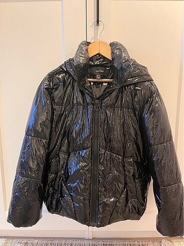 Vero moda parlak şişme siyah mont