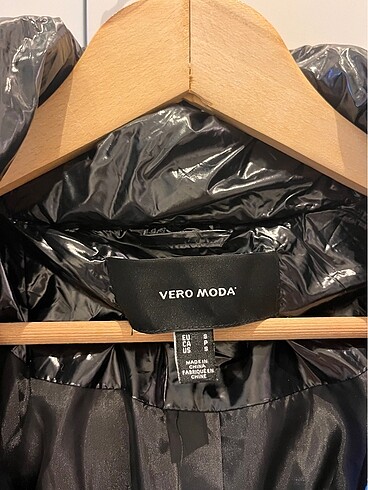 s Beden Vero moda parlak şişme siyah mont