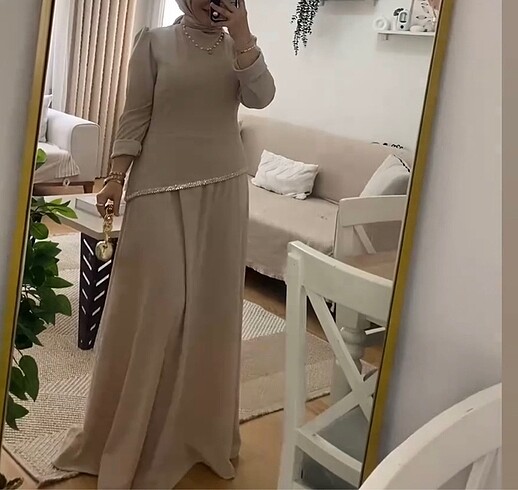 SIFIR ETİKETLİ TAŞLI ELBİSE