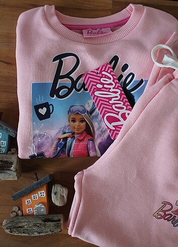 Barbie Altüst takım 