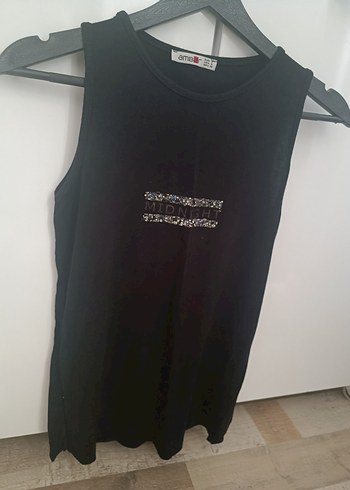 Siyah Baskılı Kolsuz Kadın Tişört