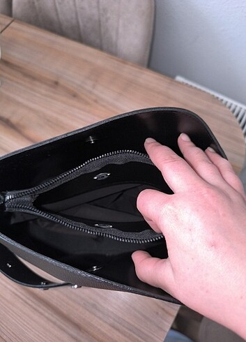 Siyah kol çantası - Görsel 7